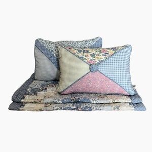 JC Penney Home Collection Quilted Patchwork Pillow Shams and Throw Pillows